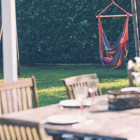 펜션 Fermette Les Ormes, 8 Personnes, Village 메를리몽