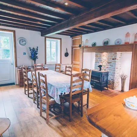 Ferienhaus Fermette Les Ormes, 8 Personnes, Village