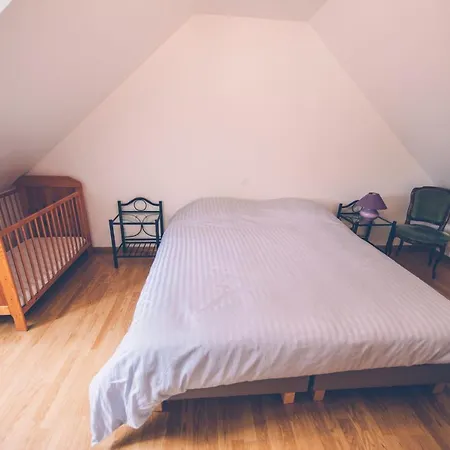 بيت للعطل Fermette Les Ormes, 8 Personnes, Village *